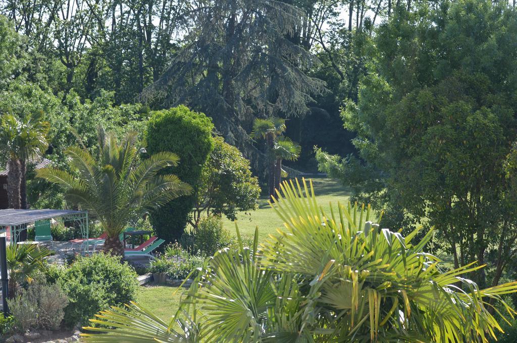 Chateau La Roque Margaux Servian Exterior photo